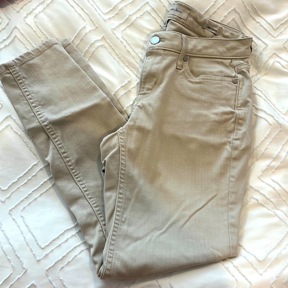 Calvin Klein Ankle Skinny Jeans Kaki size 2 good used condition.